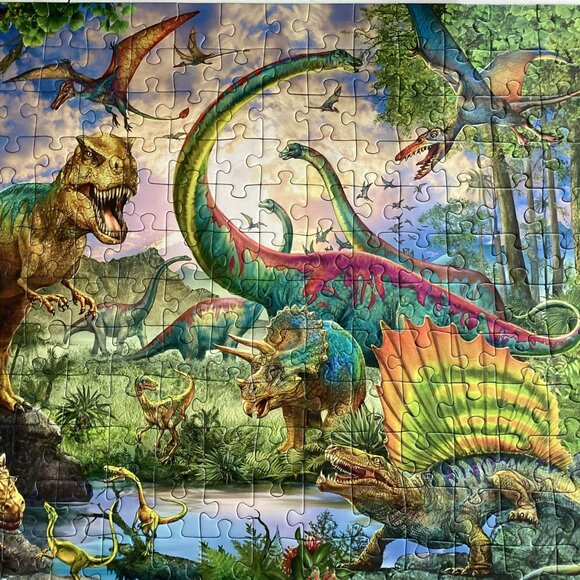 Ravensburger Premium Puzzle 200 XL 8+ DINOSAURS - Picture 5 of 6